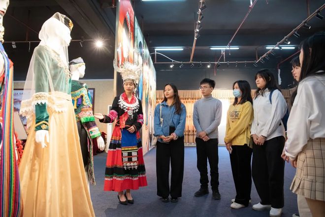 策划服装大学生品牌推荐_策划服装大学生品牌选择_大学生服装品牌策划