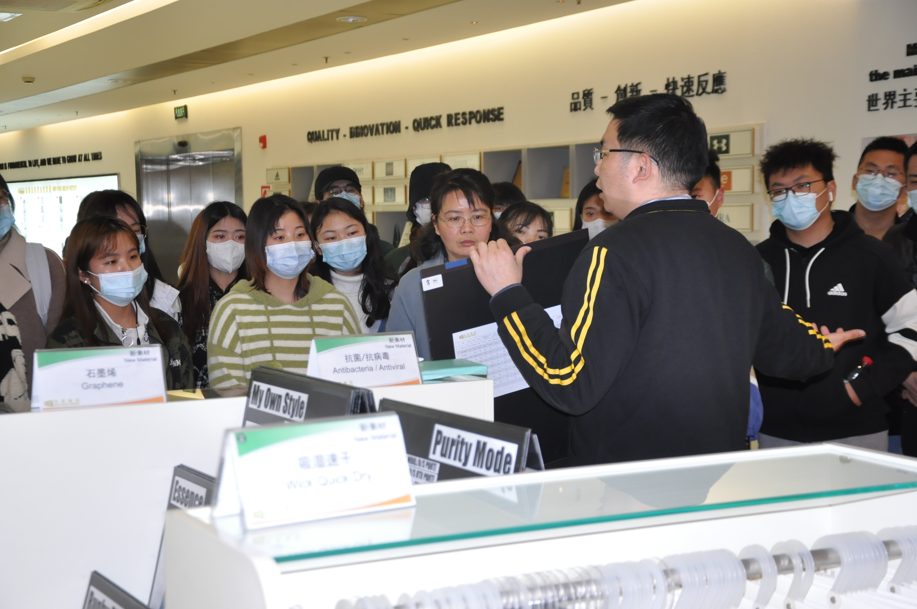 策划服装大学生品牌有哪些_大学生服装品牌策划_策划服装大学生品牌选择